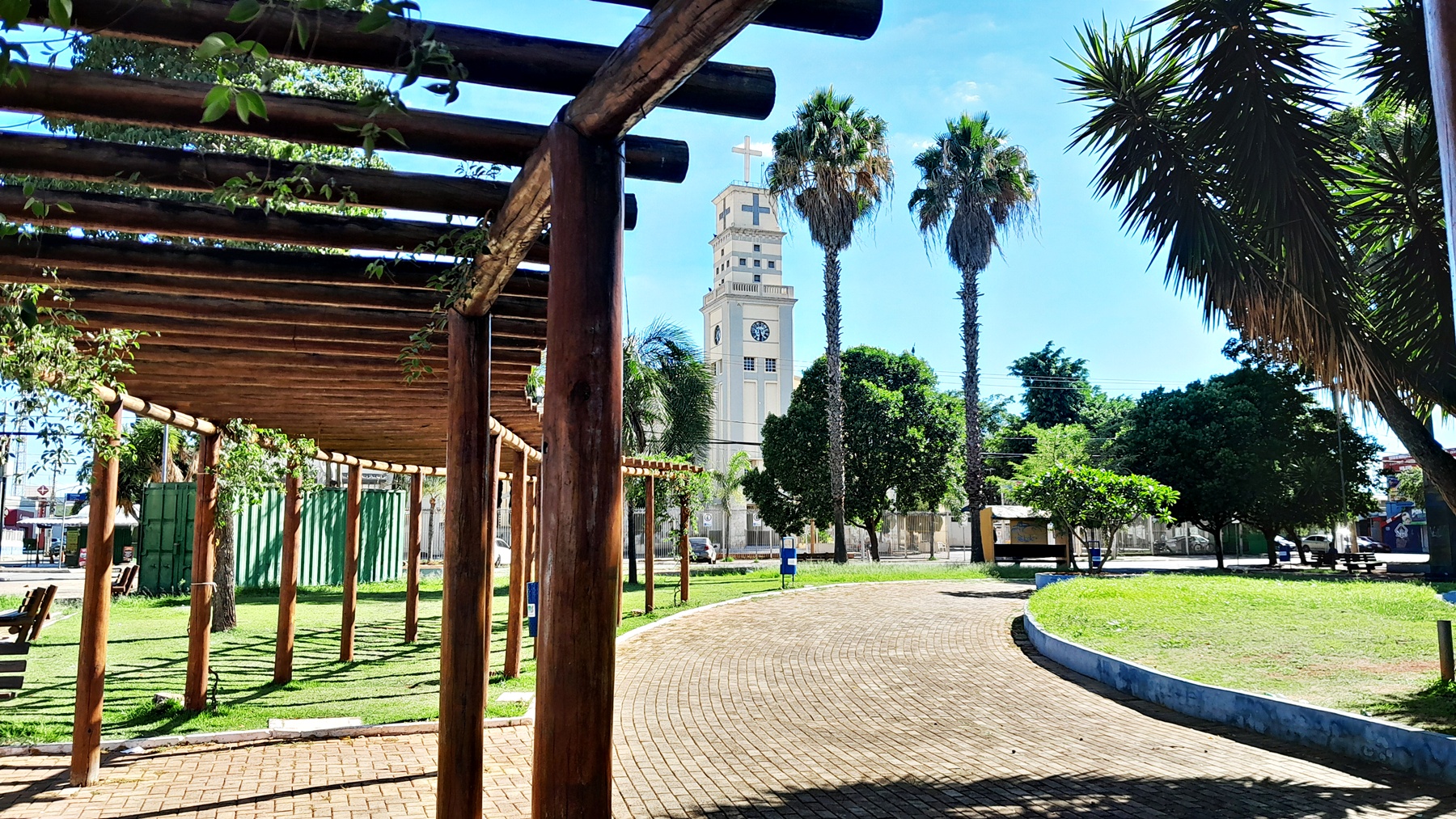 Praça Bom Jesus- Anápolis- M1 Notícias