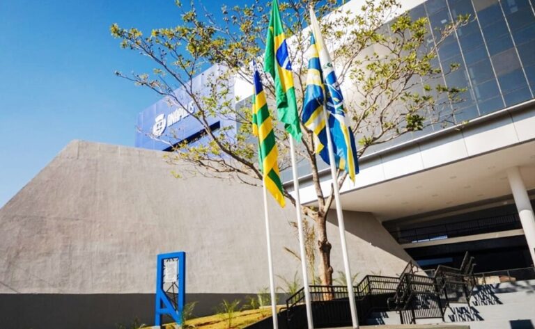 Centro Administrativo Adhemar Santillo- Prefeitura de Anápolis