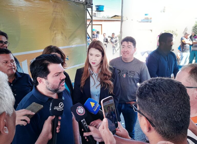 Entrega de Escrituras- Márcio Corrêa- Prefeito de Anápolis