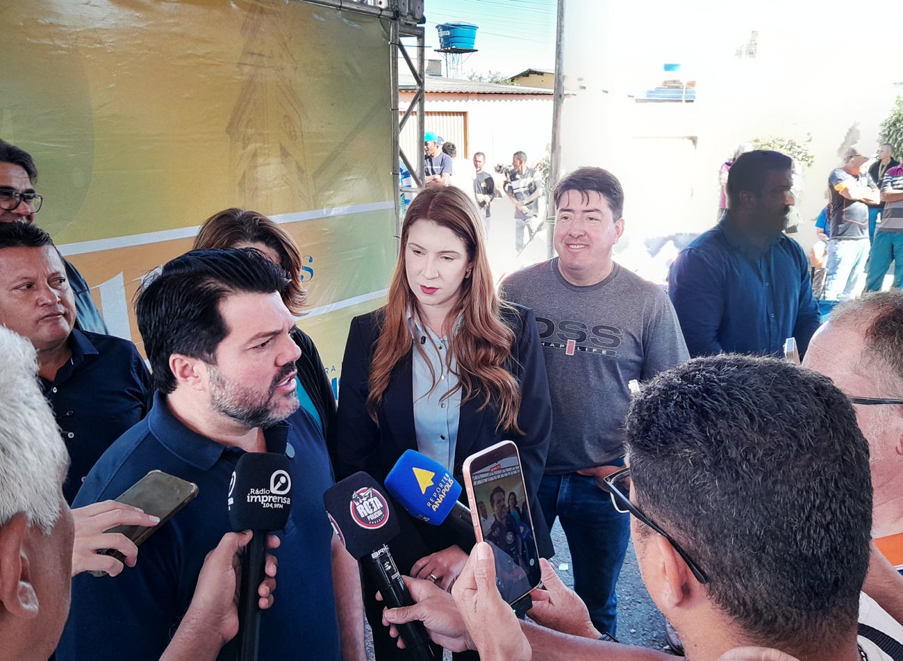 Entrega de Escrituras- Márcio Corrêa- Prefeito de Anápolis